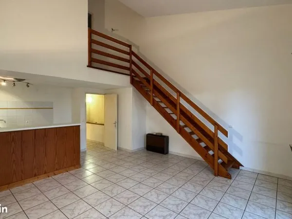 Maison de ville t3 duplex 60m2 garage clim