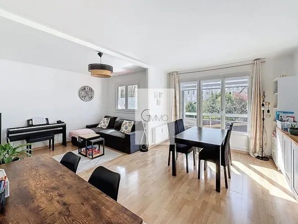 Exclusivité - 3/4 pièces +/- 70 m² avec balcon cave & parking