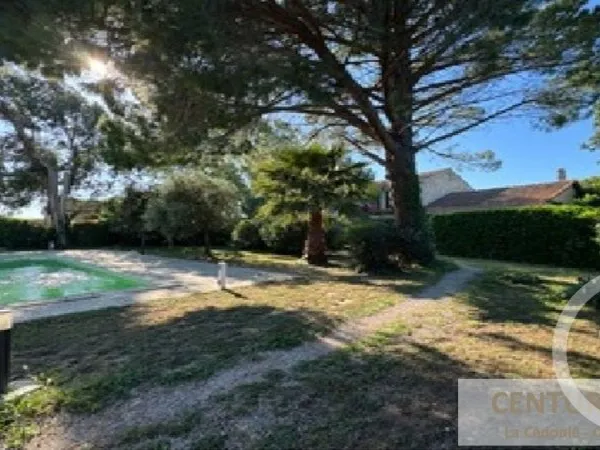 Maison 20 pièces 600 m²