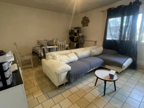 APPARTEMENT DE TYPE F3 67M2 PROCHE HOPITAL DE SENS