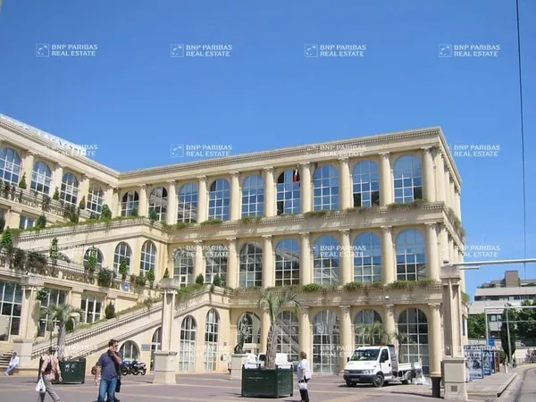 Bureau 456 m²