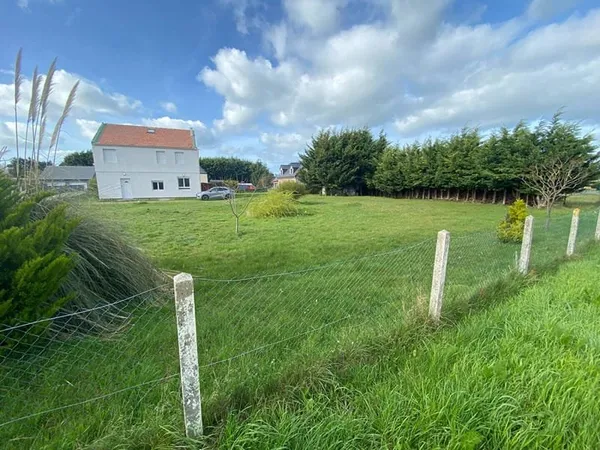 Terrain 761 m²