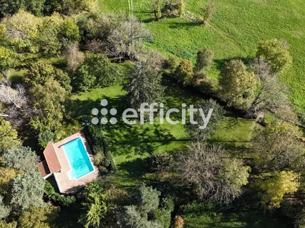 Maison 10 pièces 282 m²