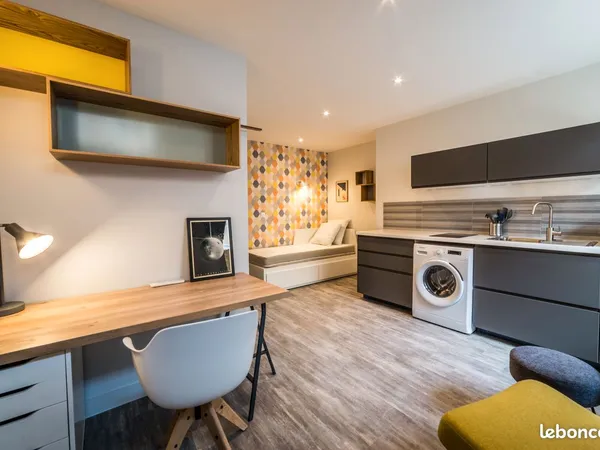 Studio meublé neuf et lumineux de 26 m2, situé au 115 rue Gambetta à Reims, dans une cour intérieure