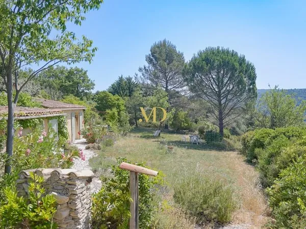 Maison De Campagne Avec Vues Et Cabanon En Pierre