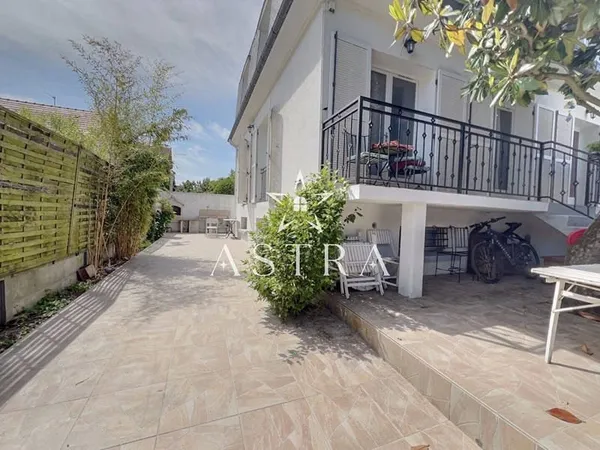 Maison 7 pièces 159 m²
