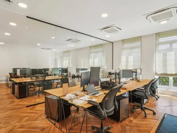 Bureaux 404 m²