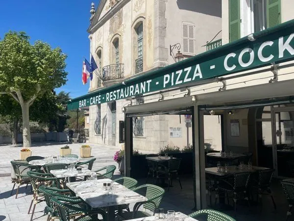 Restaurant bar