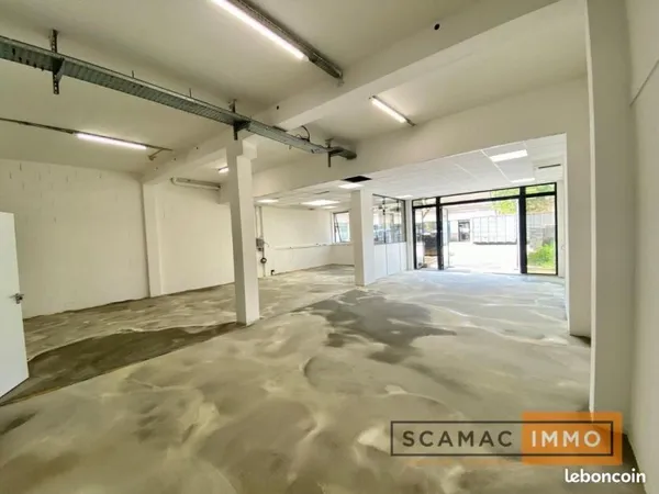 Local d'activité 325 m²