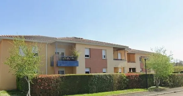 CAUSSADE - T2 avec Parking - 477EURCC