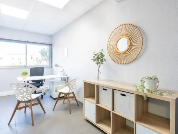 Bureau et espace de travail Location Montpellier   399€
