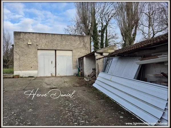 Terrain 180 m²