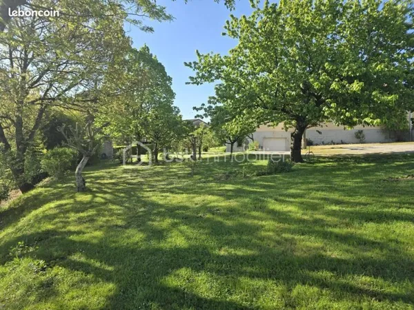 Terrain 600 m² Belberaud