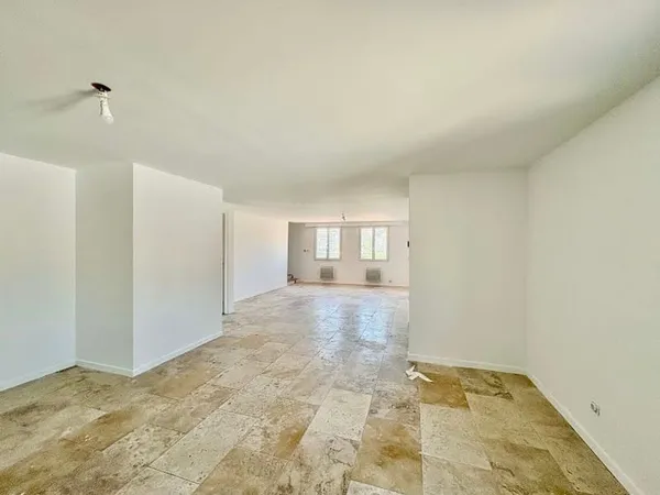 Appartement 5 pièces 156 m²