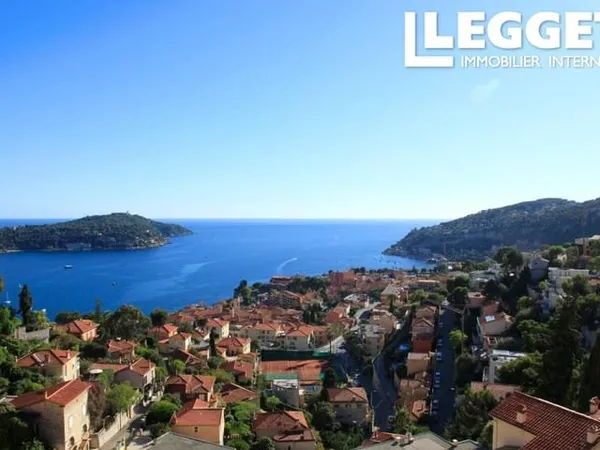 Villefranche-sur-Mer - 70m2 appartement de 2 chambres au dernier étage d'une résidence de prestige a