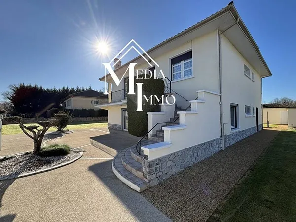 Maison 8 pièces 227 m²