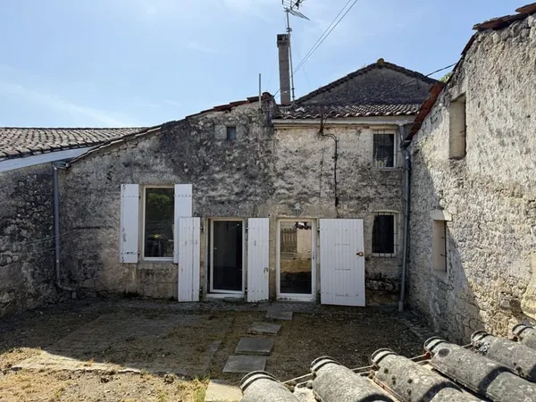 Entre Branne et Rauzan, maison en pierre ...