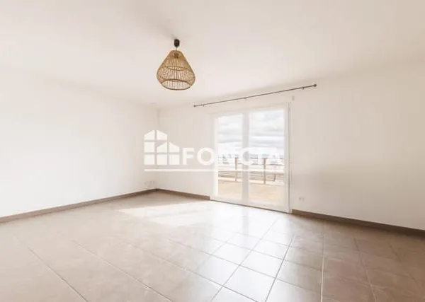 Maison T4 de 88 m² construite en 2012 avec terrasse et jardin