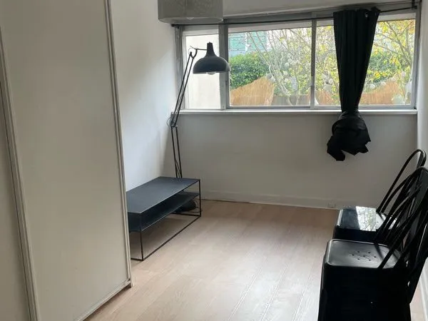 Chambre disponible -colocation