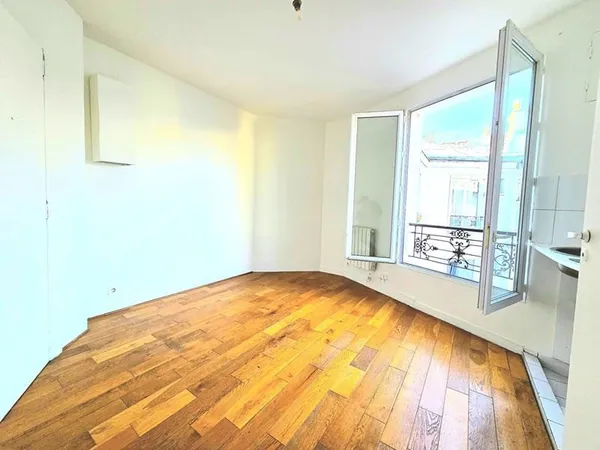 Studio 1 pièce 14 m²
