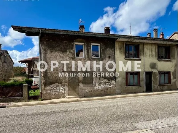 Maison avec dépendance à Saint Martin du Fresne (01)