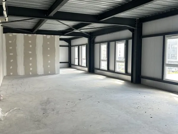 Local 1 pièce 95 m²