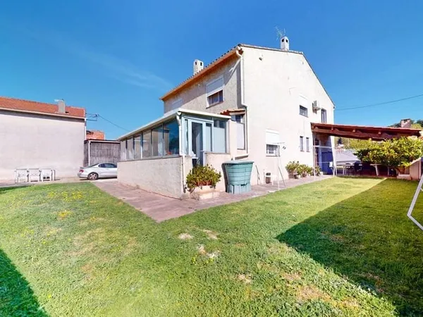Maison de 190 m² avec Appartement locatif à Toulon