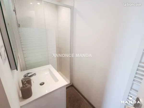 Chambre 5 pièces 10 m²
