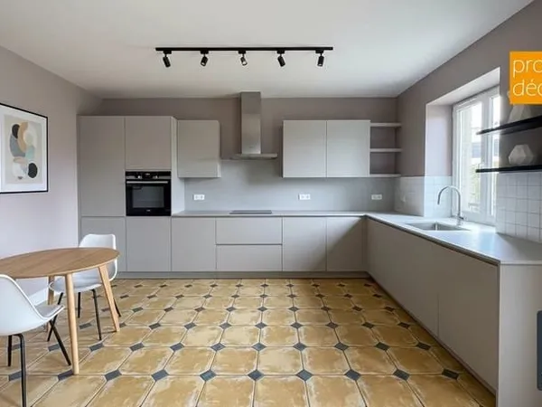 Appartement T5 - 150 m² de plain-pied - 3e et dernier étage