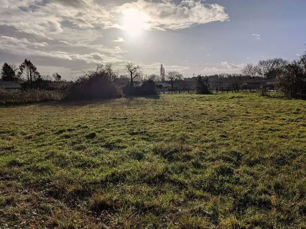Terrain constructible 800 m²