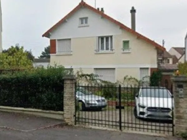 Maison fonctionnelle proche toutes commodités