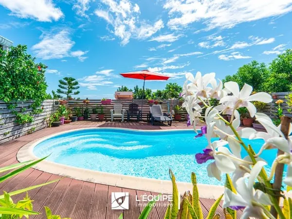 VILLA T5 VUE MER AVEC PISCINE