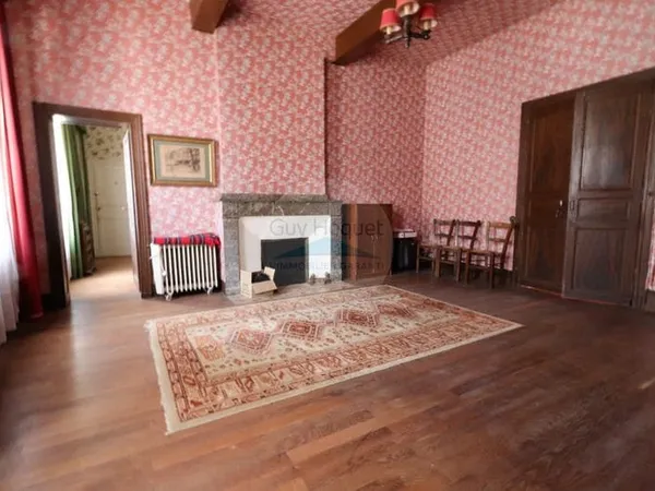 Maison sur 2000 m² A RENOVER