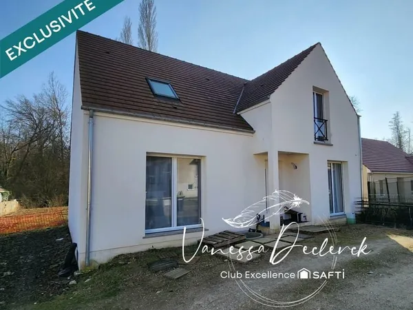 MAISON FAMILALE 4 CHAMBRES AUX NORMES RT-2012 SUR PARCELLE ENVIRON 500M²