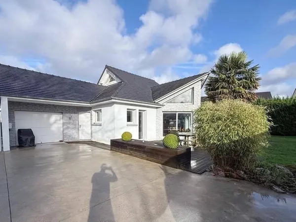 Maison de plain-pied 6 pièces 153 m²