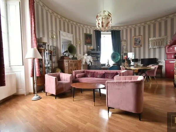 Appartement atypique en bord de Loire et son magnifique parc