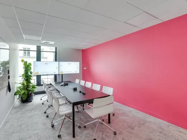 Bureau 573 m²