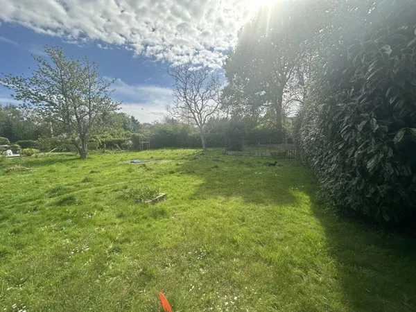 Terrain 714 m²