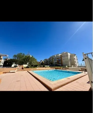 🏡 Studio avec terrasse dans résidence avec piscine - idéal investissement locatif
