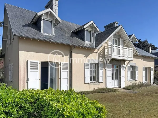 Maison FRONT DE MER à Jullouville