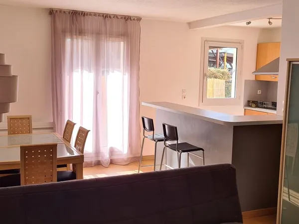 Beau T2 meublé de 52 m² avec parking souterrain