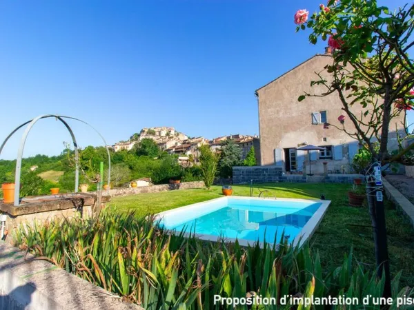 Maison 8 pièces 193 m²