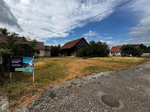 Terrain à bâtir de 672 m² à BALGAU (68)