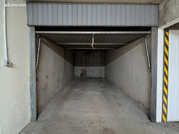 Garage/box en souterrain