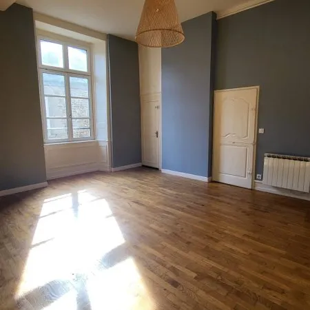APPARTEMENT T3 CENTRE VILLE