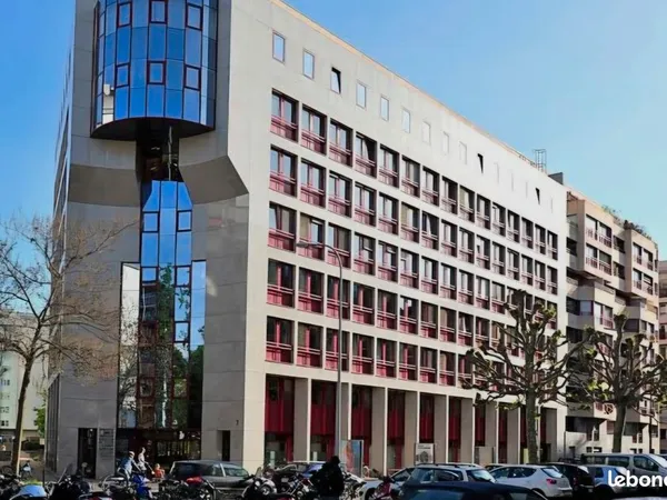 Place de parking intérieure sécurisée à louer - Rue des Bâtoirs 7, 1205 Genève
