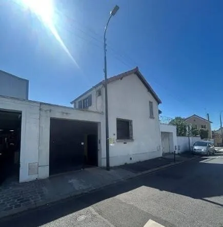 Local commercial 1 pièce 237 m²