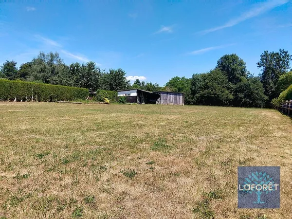 Terrain 1889 m²