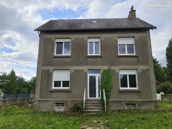 Maison Location Saint-Georges-des-Groseillers 6p 155m² 920€