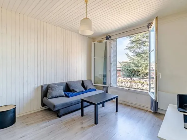 Appartement Suresnes 1 pièce(s) 22.80 m2